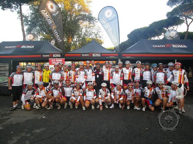 Polisportiva Roma | News AS Roma Ciclismo –Nella prima edizione della Granfondo Campagnolo-Roma, conquistata la vittoria nella classifica a squadre