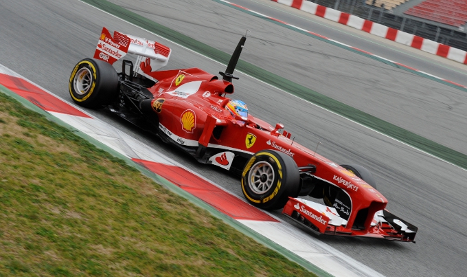 In Formula 1 Alonso e la sua Ferrari chiudono in testa le prove di oggi a Barcellona