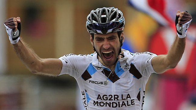 News Ciclismo | Tour de France – La 18/a tappa va al francese Riblon sull’Alpe d’Huez. Froome resta Maglia Gialla ma viene penalizzato di 20″